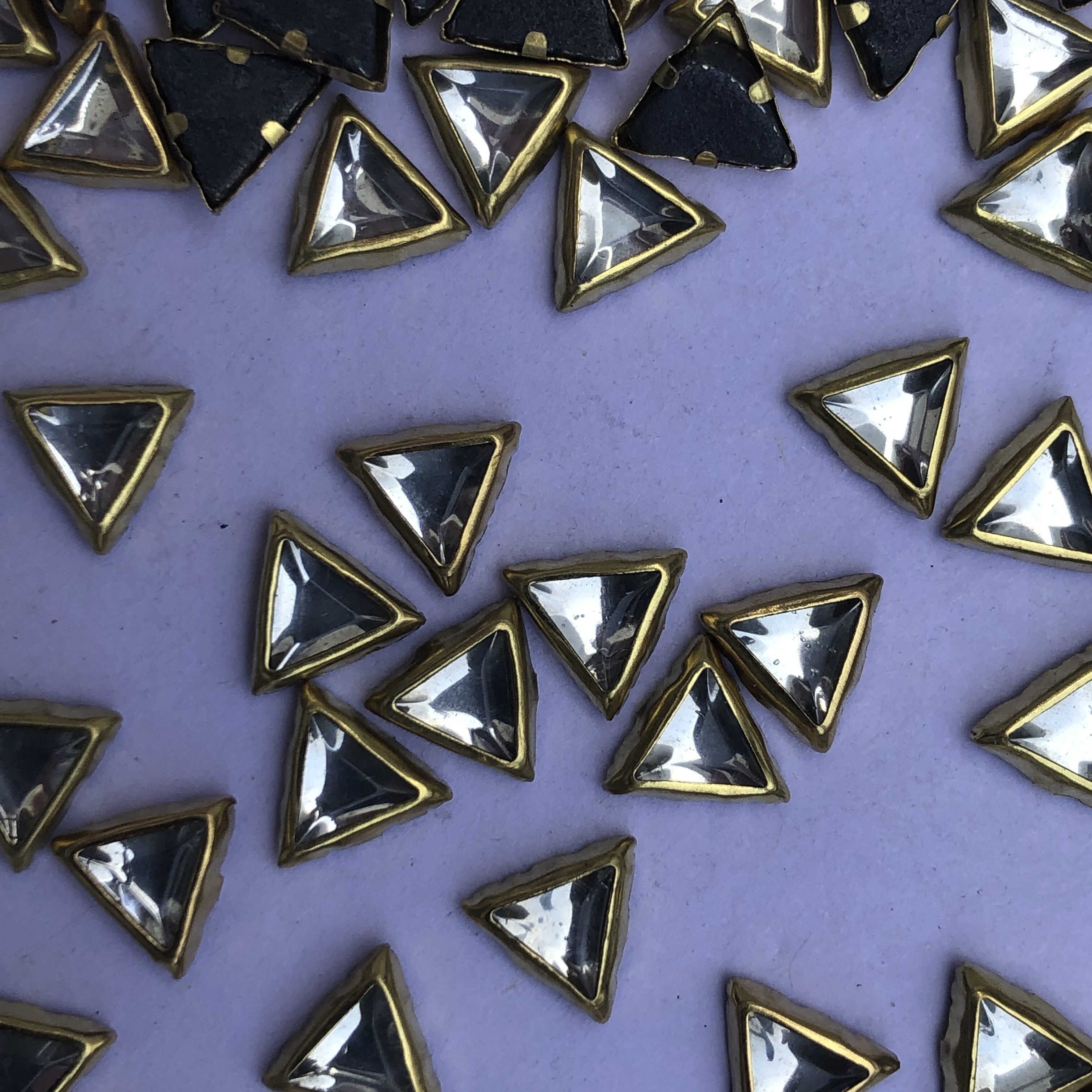Glass White - Triangle 6k, 10Gram