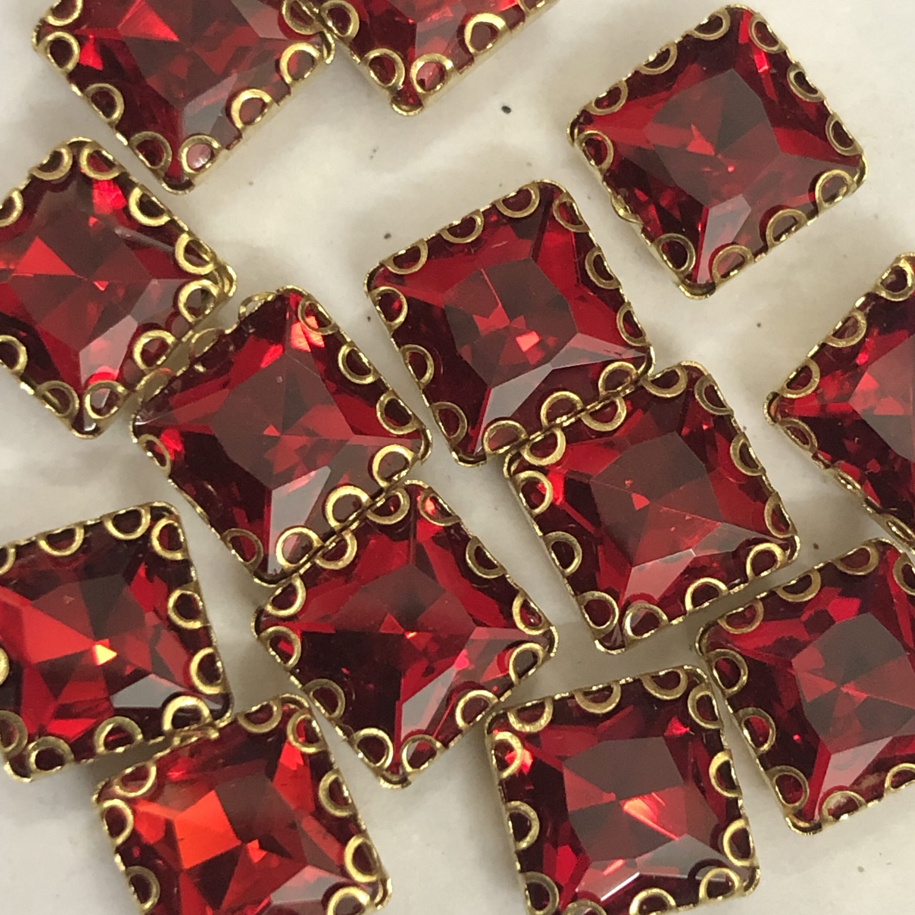 8x8Square Clipstone - Red