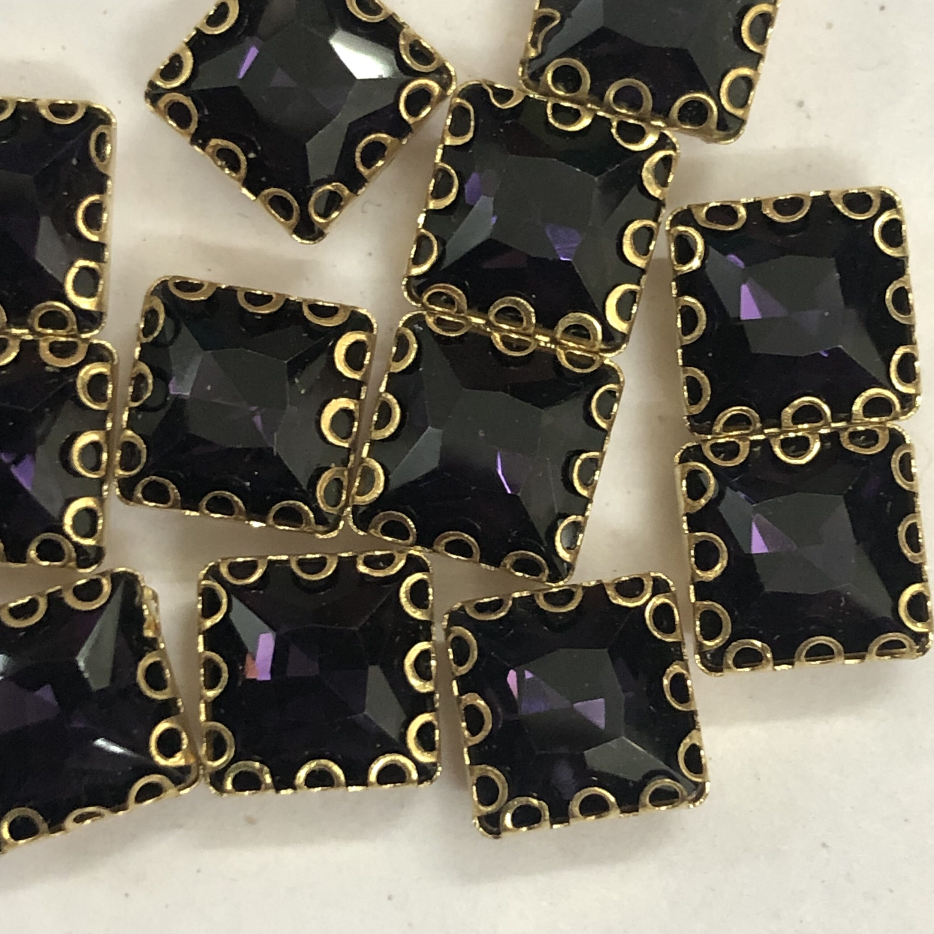 8x8Square Clipstone - Wine Purple