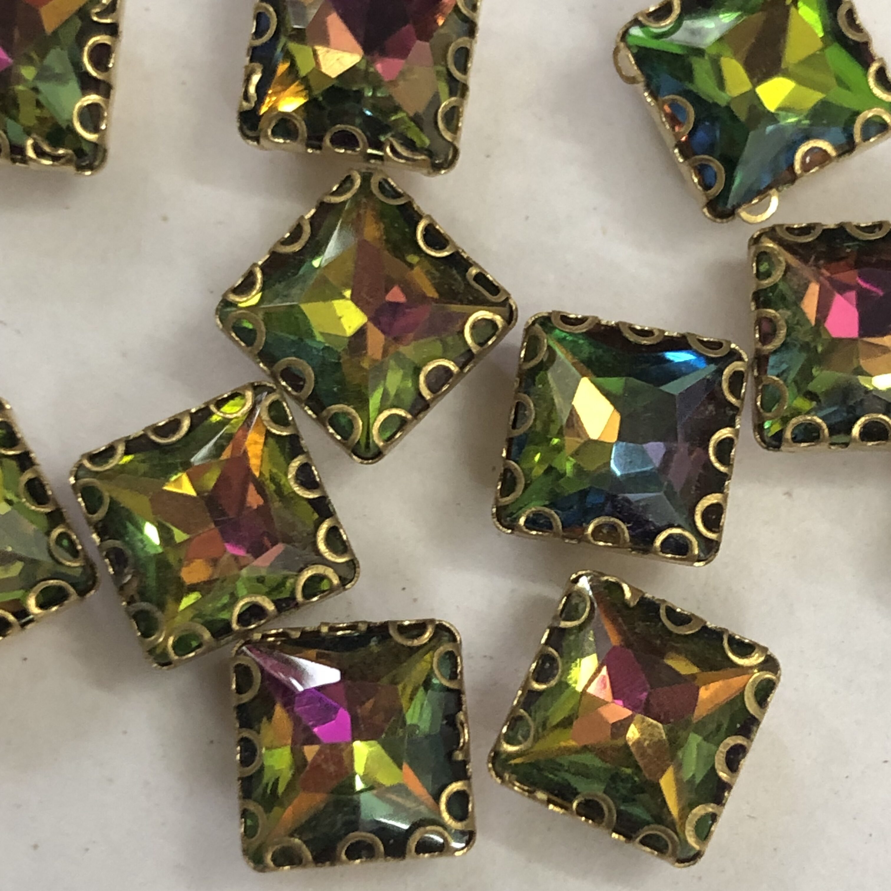8x8Square Clipstone - Rainbow