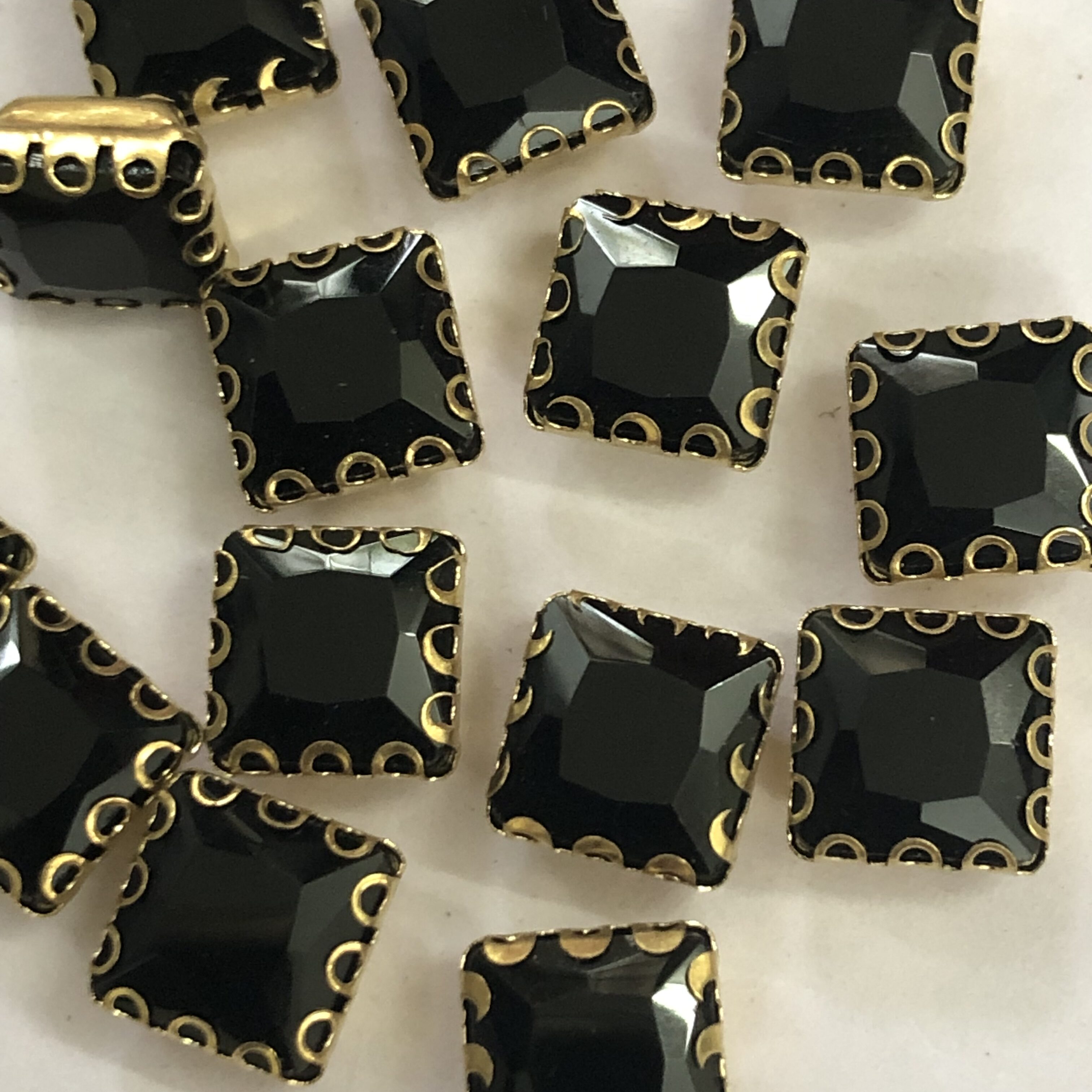 8x8Square Clipstone - Black