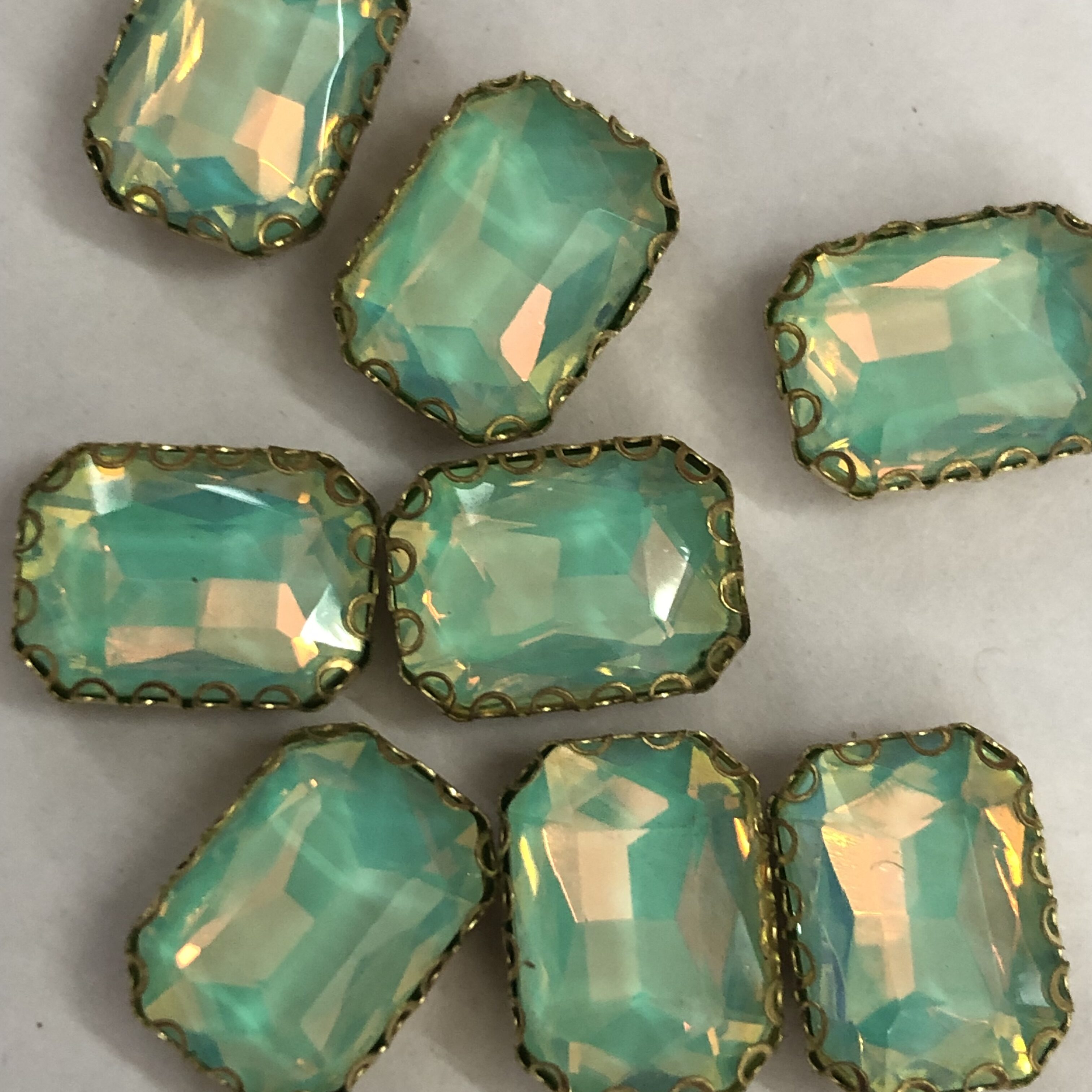 Crys Rect Big Clipstone(10x14) - Lightgreen