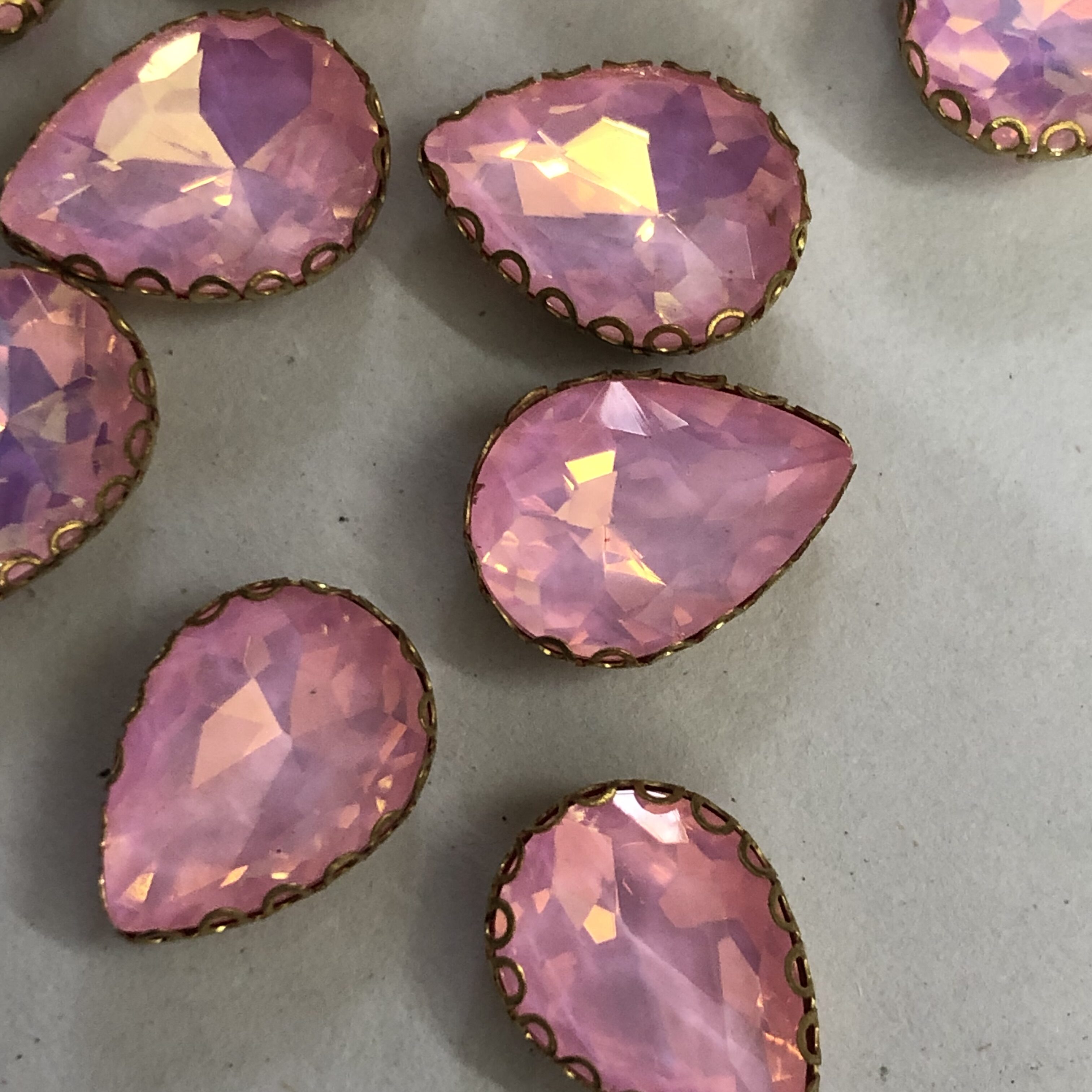 Crystal Drop Clipstone(10x14) - Baby pink