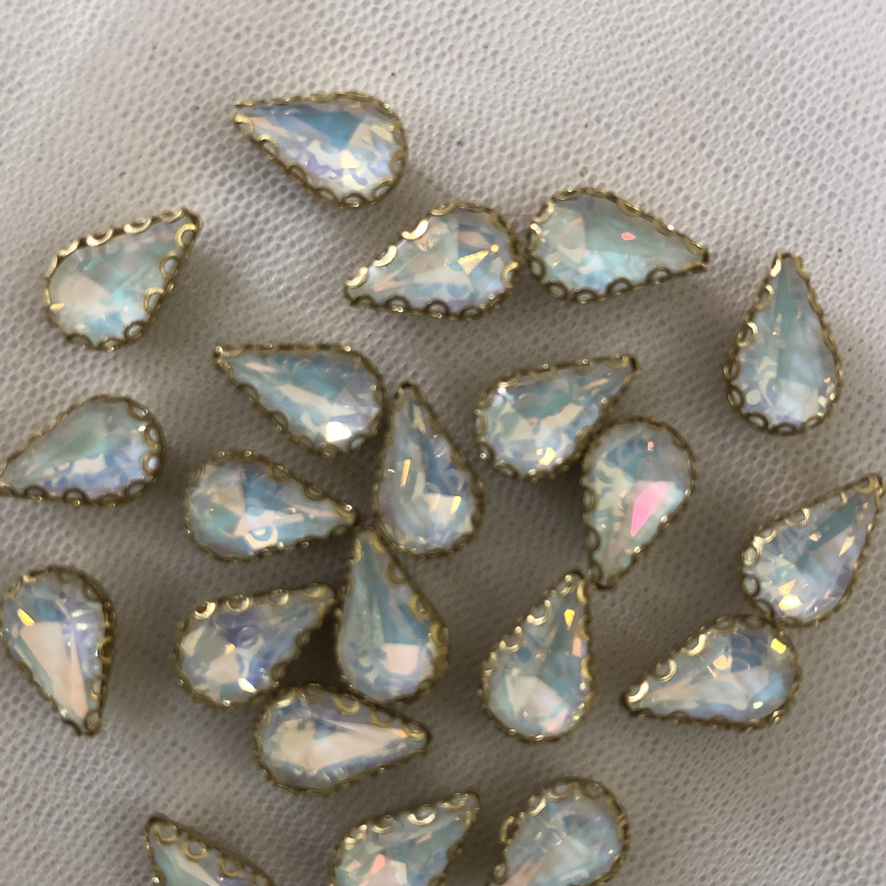 Crystal Small Drop - White