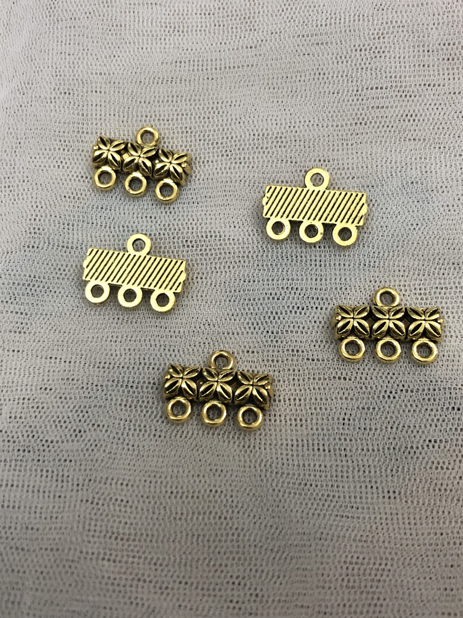 Ear Chain 3loop