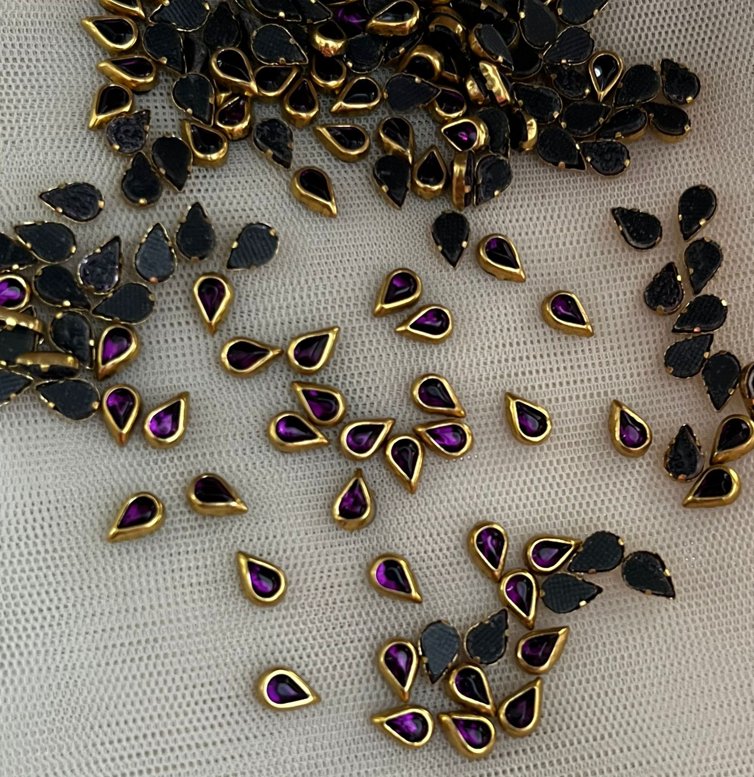 4k small drop Glass - Winepurple