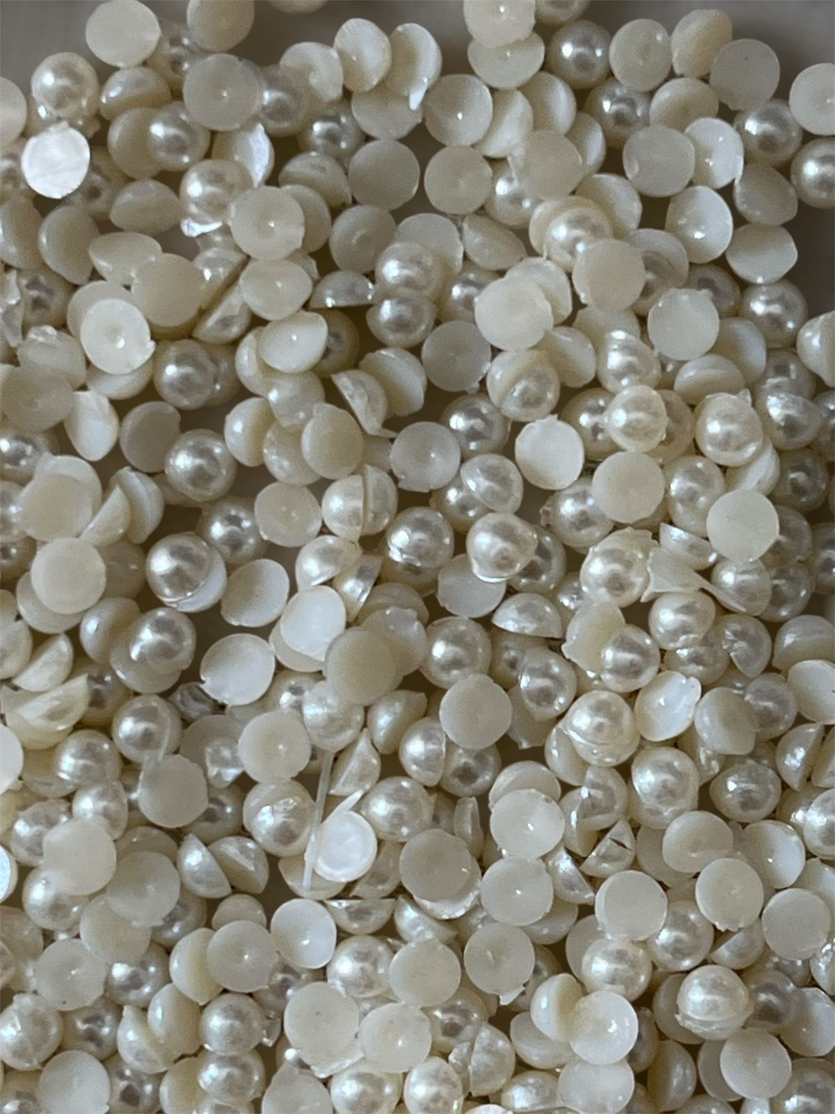 Half Pearls - Halfwhite 4m