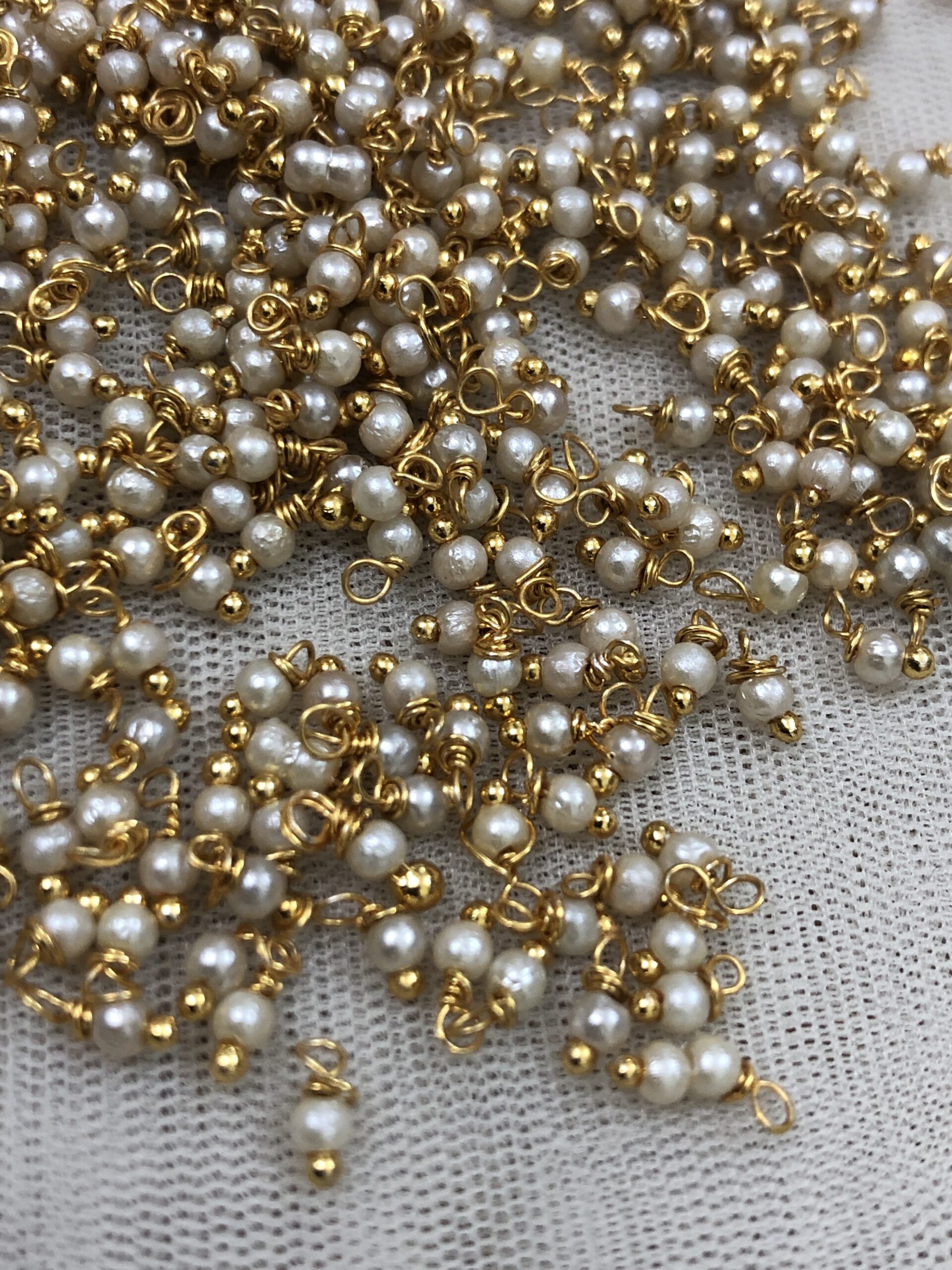 2.5 Pearl Loreals