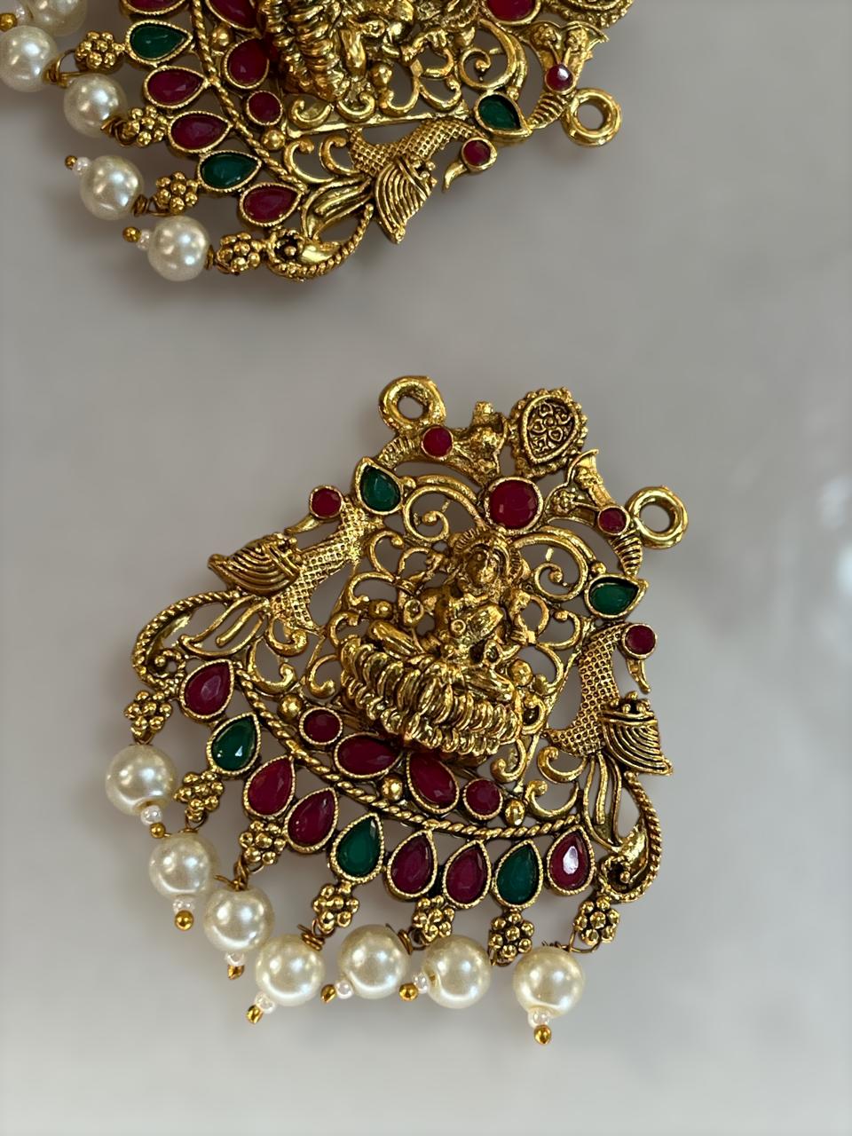 Pendent-10