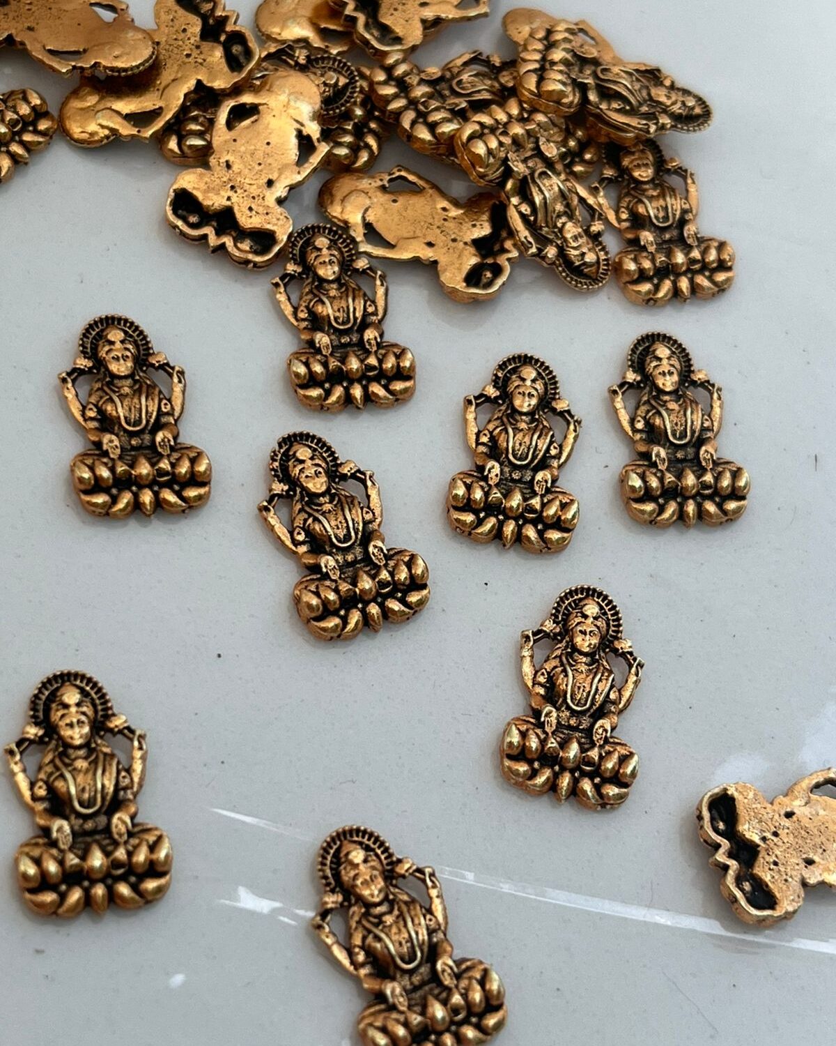 Full flat -Bronze lakshmi